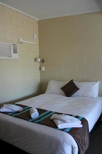 Windsor Hotel Motel Дэлби Экстерьер фото